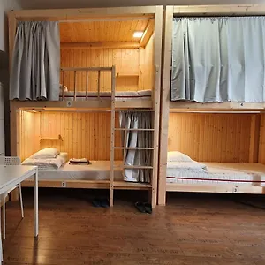 7Brunnen Hostel Beds & Rooms Hostel